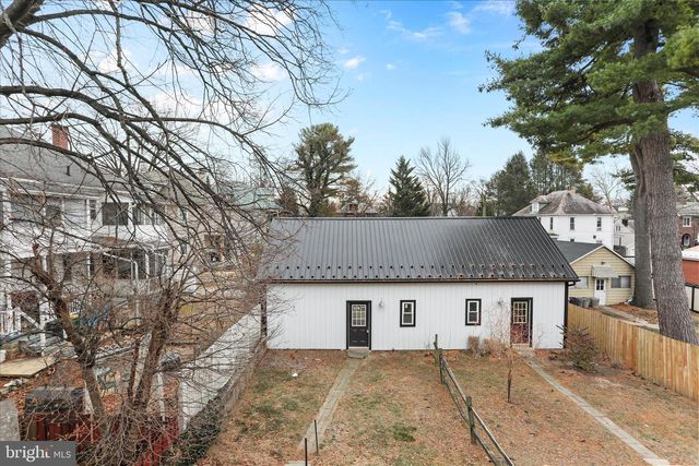 1052 EDGAR AVE, Chambersburg, PA 17201