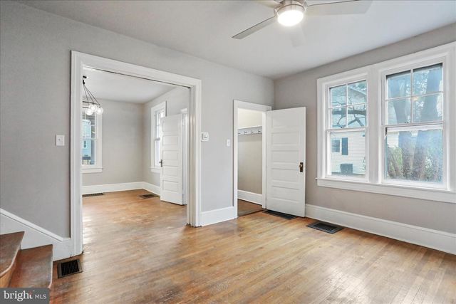 1052 EDGAR AVE, Chambersburg, PA 17201