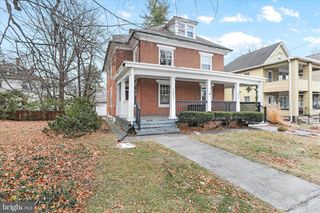 1052 EDGAR AVE, Chambersburg, PA 17201