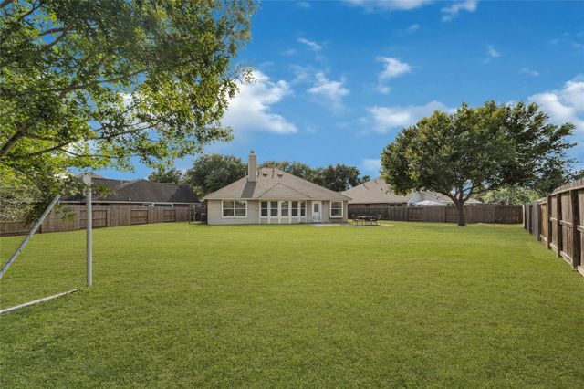 7102 Hollow Field Lane, Cypress, TX 77433