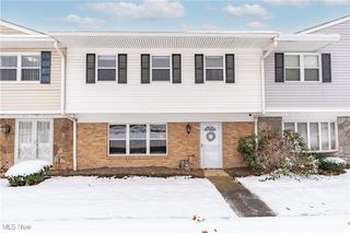 2043 Carlile Drive 109, Uniontown, OH 44685