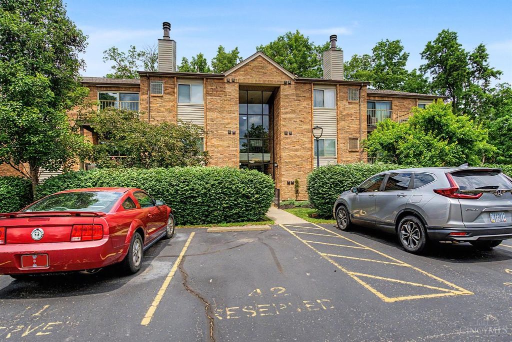 5981 Meadowcreek Drive, Miami Twp, OH 45150