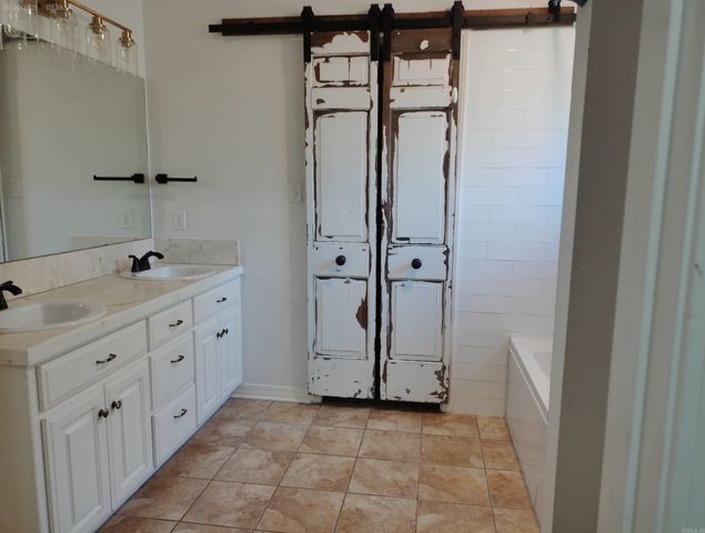 29741 67 S Highway, Malvern, AR 72104