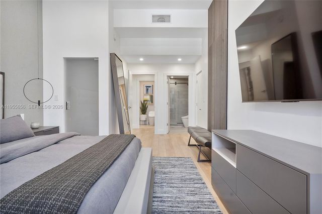 2301 Collins Ave 1633, Miami Beach, FL 33139