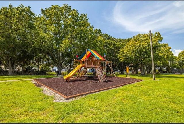 4215 LA DEGA COURT, Tampa, FL 33611