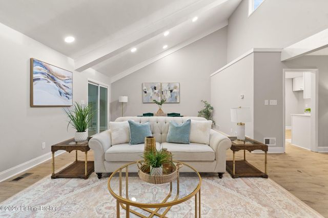 3703 Trail Ridge Rd, Louisville, KY 40241