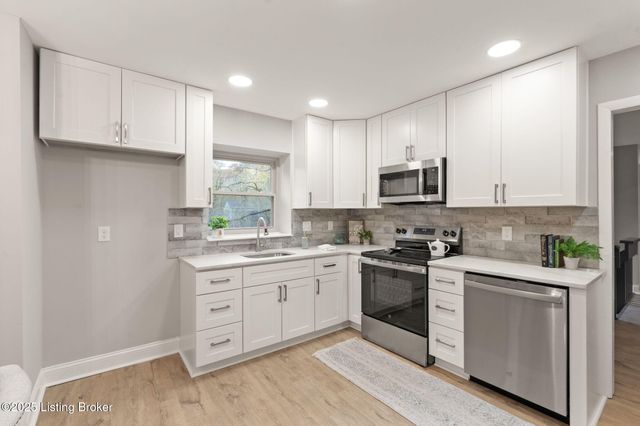 3703 Trail Ridge Rd, Louisville, KY 40241