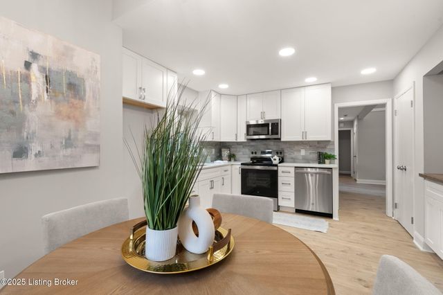 3703 Trail Ridge Rd, Louisville, KY 40241