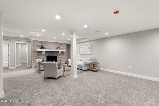 3703 Trail Ridge Rd, Louisville, KY 40241