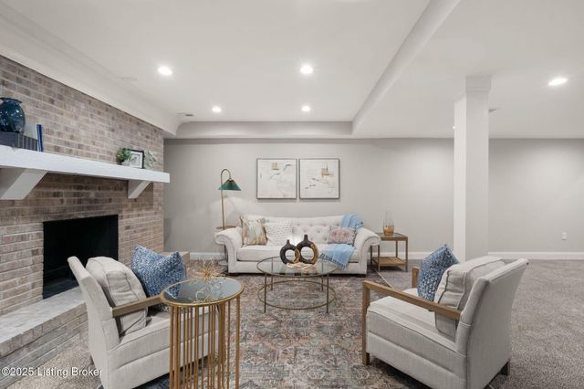 3703 Trail Ridge Rd, Louisville, KY 40241