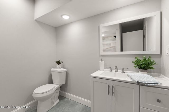 3703 Trail Ridge Rd, Louisville, KY 40241