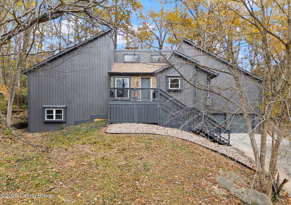 3703 Trail Ridge Rd, Louisville, KY 40241