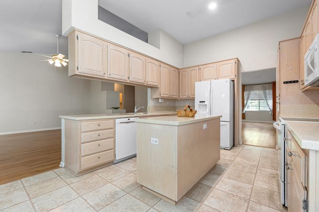 2926 Aquamarine Cir, Rescue, CA 95672
