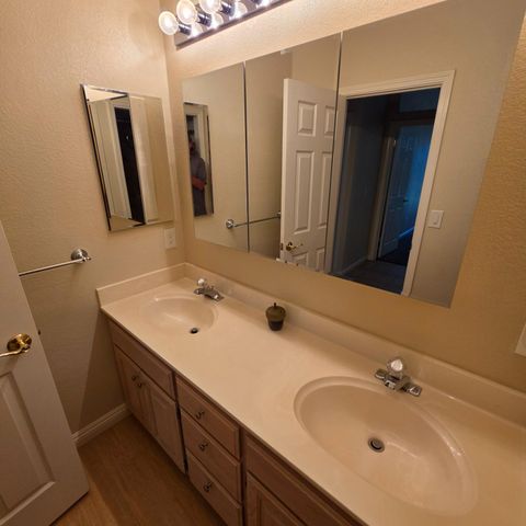 2926 Aquamarine Cir, Rescue, CA 95672