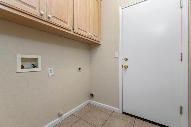 2926 Aquamarine Cir, Rescue, CA 95672