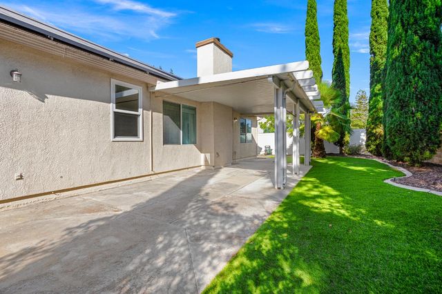 2926 Aquamarine Cir, Rescue, CA 95672