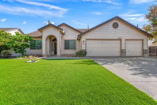2926 Aquamarine Cir, Rescue, CA 95672