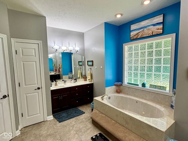 12380 N Markland Drive, Mooresville, IN 46158