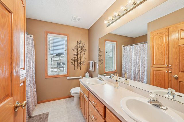 13087 Quail Creek Drive NE, Blaine, MN 55449