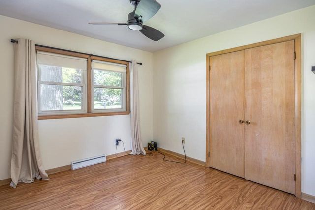 2674 WOODCREST DRIVE, Neenah, WI 54956