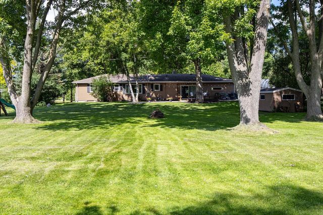 2674 WOODCREST DRIVE, Neenah, WI 54956