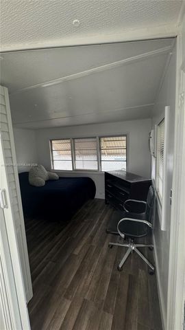 601 NE 4th Ct 7B, Hallandale Beach, FL 33009