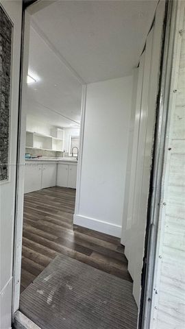 601 NE 4th Ct 7B, Hallandale Beach, FL 33009