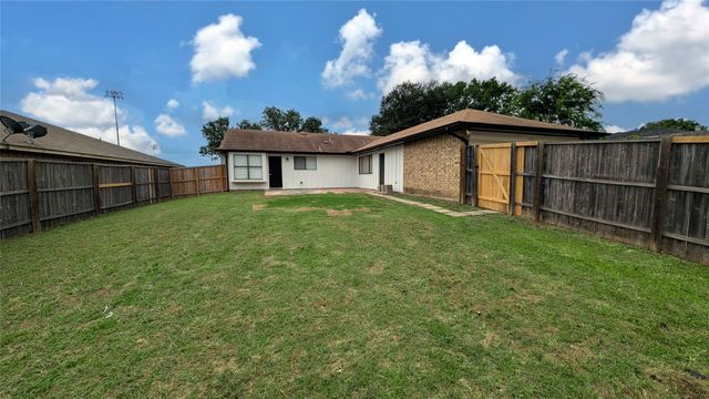 3225 Poteet Drive, Mesquite, TX 75150