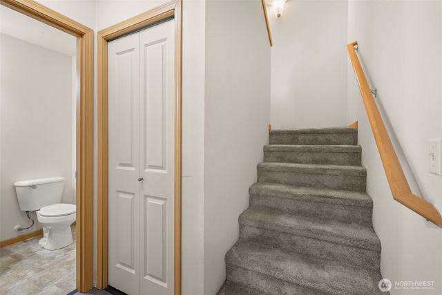 5044 Roxanna Court SE, Lacey, WA 98503