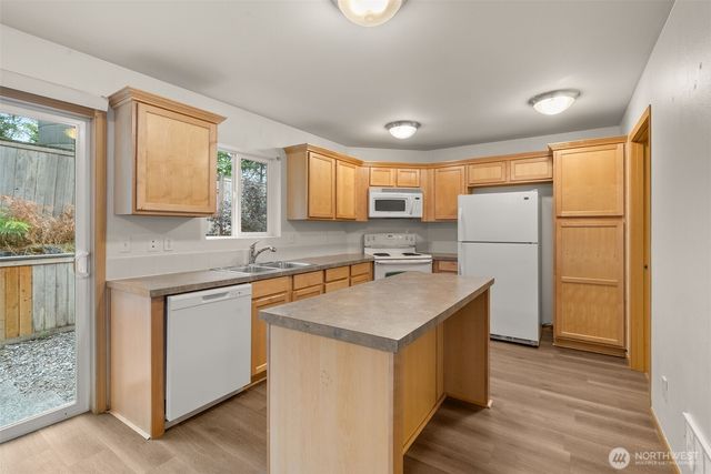 5044 Roxanna Court SE, Lacey, WA 98503