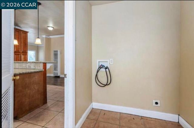 1957 1957 69th, Oakland, CA 94621