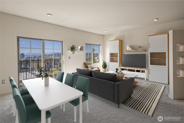 700 E Denny Way #PH3, Seattle, WA 98122