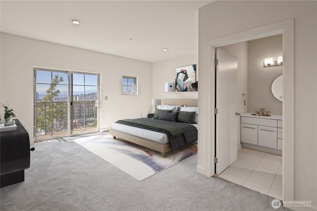 700 E Denny Way #PH3, Seattle, WA 98122