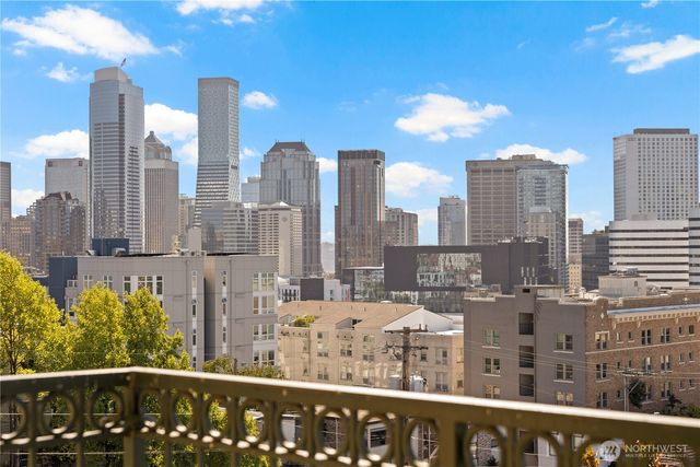 700 E Denny Way #PH3, Seattle, WA 98122