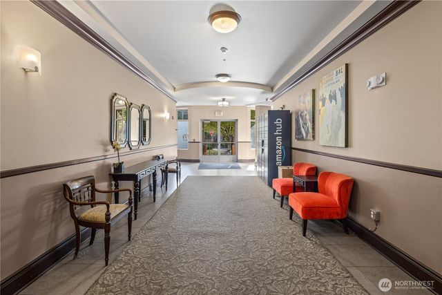 700 E Denny Way #PH3, Seattle, WA 98122