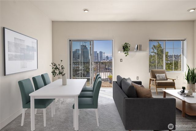 700 E Denny Way #PH3, Seattle, WA 98122