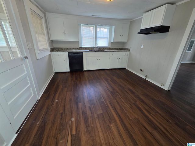 766 1ST STREET SE, Graysville, AL 35073