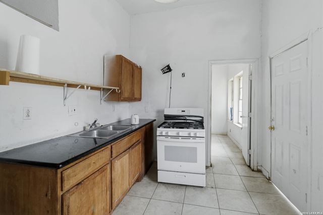 136 Allsup, San Antonio, TX 78237