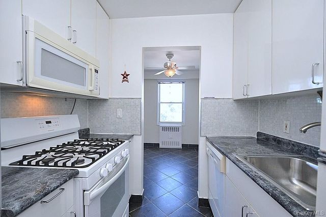 1853 Central Park Avenue 3F, Yonkers, NY 10710