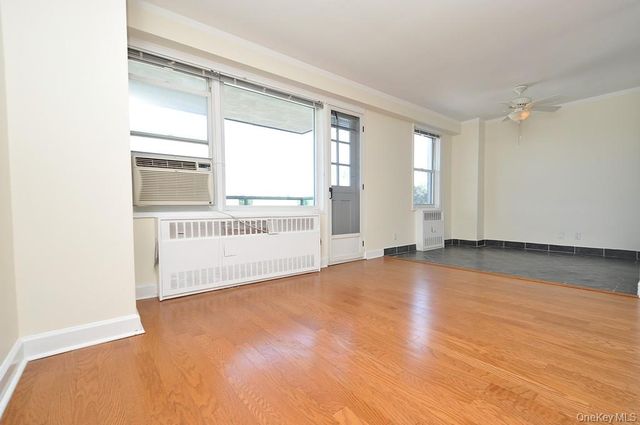 1853 Central Park Avenue 3F, Yonkers, NY 10710