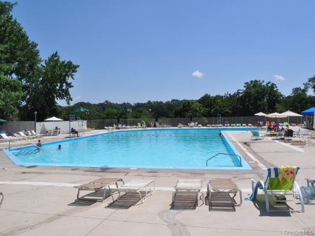 1853 Central Park Avenue 3F, Yonkers, NY 10710