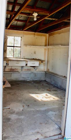 6037 POCAHONTAS ROAD, Bessemer, AL 35022