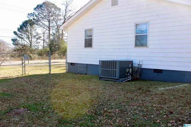 6037 POCAHONTAS ROAD, Bessemer, AL 35022