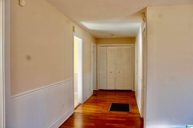 6037 POCAHONTAS ROAD, Bessemer, AL 35022