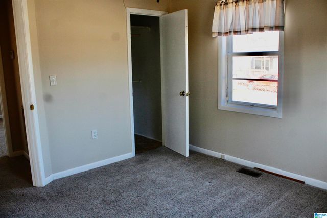 6037 POCAHONTAS ROAD, Bessemer, AL 35022