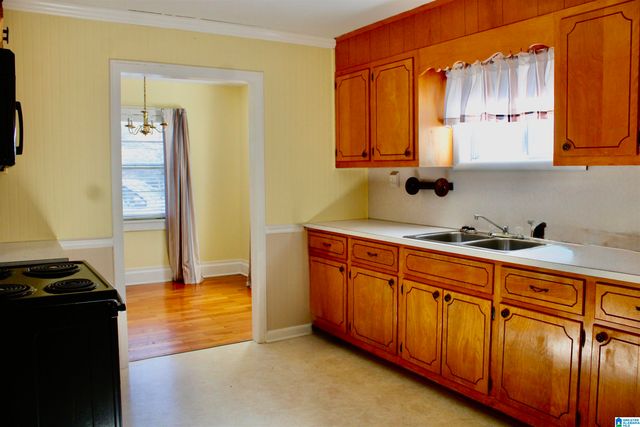 6037 POCAHONTAS ROAD, Bessemer, AL 35022