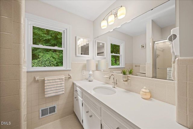 6719 Valley Lake Drive, Raleigh, NC 27612
