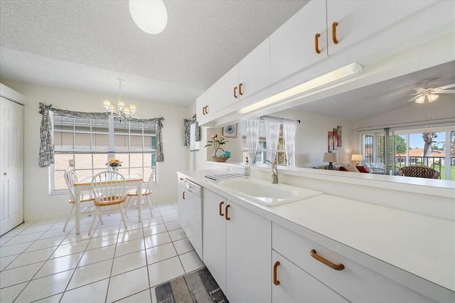 4210 CADDIE DRIVE E 201, Bradenton, FL 34203