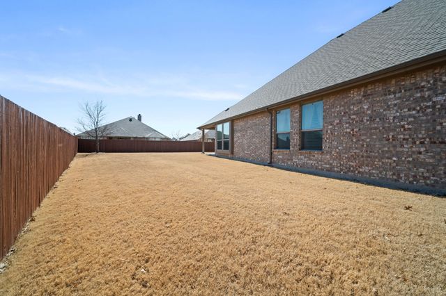 1858 Riviera Drive, Waxahachie, TX 75165