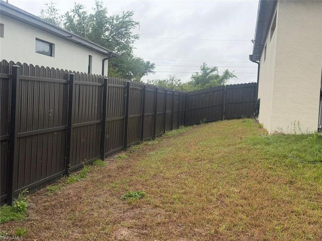 3316 4th ST SW, Lehigh Acres, FL 33976